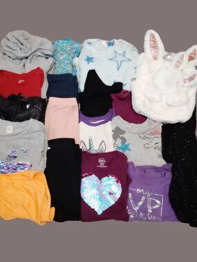HUGE LOT OF CLOTHES TOPS LEGGINGS OUTFITS XERSION GAP CHAMPION~GIRLS SIZE XS 4/5